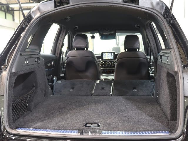 MERCEDES BENZ GLC CL 2018 Image 31