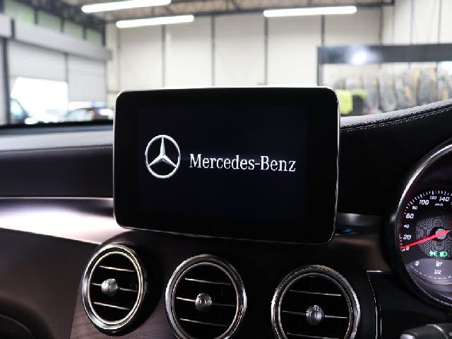 MERCEDES BENZ GLC CL 2018 Image 31