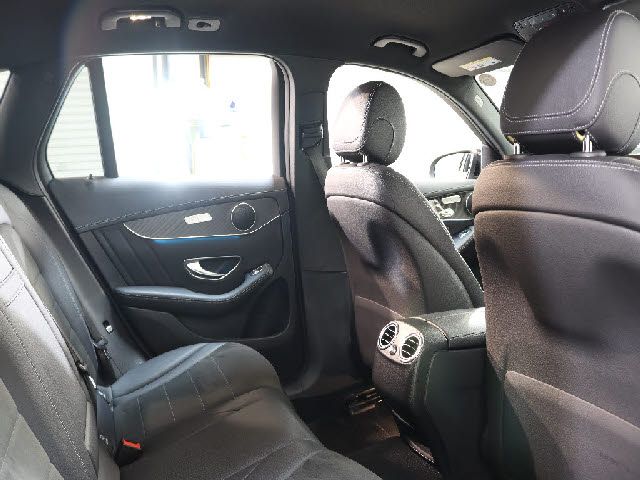 MERCEDES BENZ GLC CL 2018 Image 31