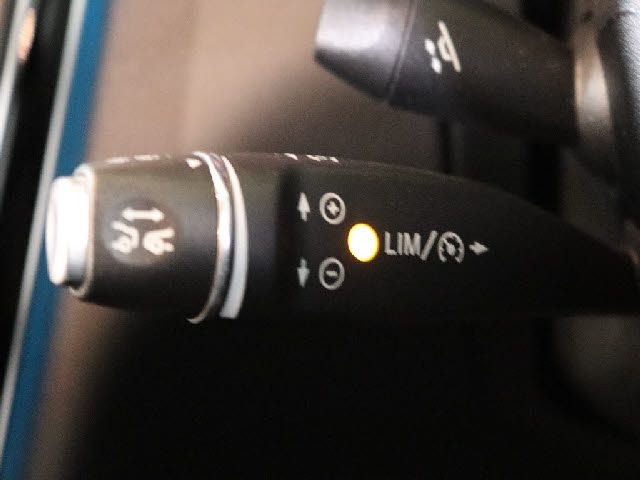 MERCEDES BENZ GLC CL 2018 Image 31