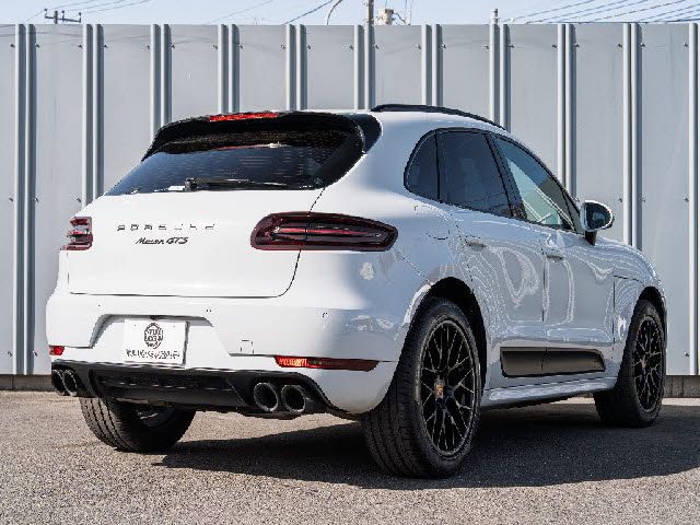 PORSCHE MACAN 2016 Image 31