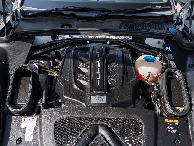 PORSCHE MACAN 2016 Image 31