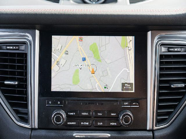 PORSCHE MACAN 2016 Image 31