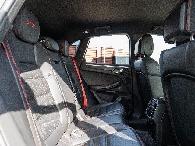 PORSCHE MACAN 2016 Image 31