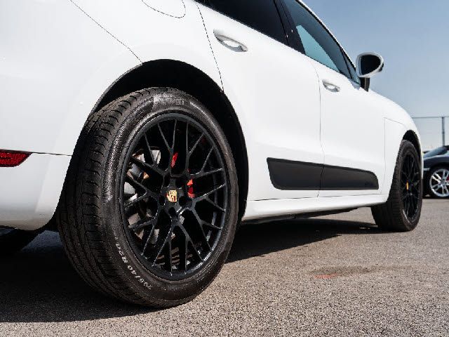 PORSCHE MACAN 2016 Image 31