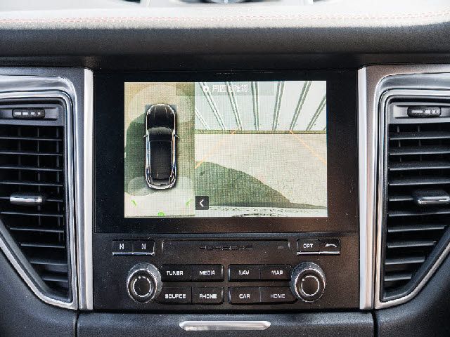 PORSCHE MACAN 2016 Image 31