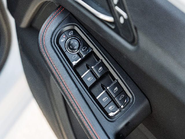 PORSCHE MACAN 2016 Image 31