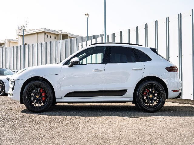 PORSCHE MACAN 2016 Image 31