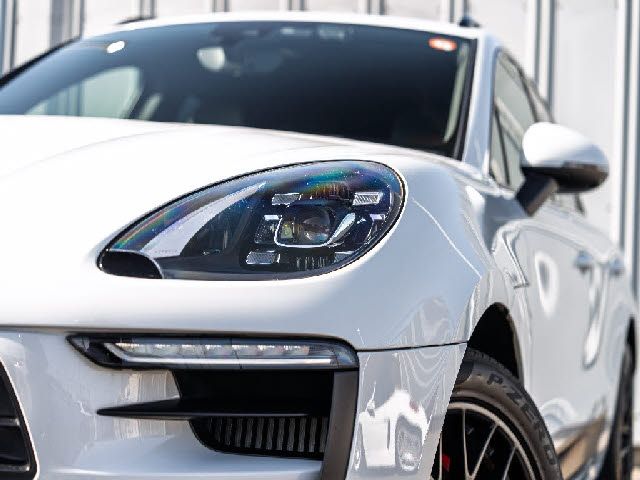 PORSCHE MACAN 2016 Image 31