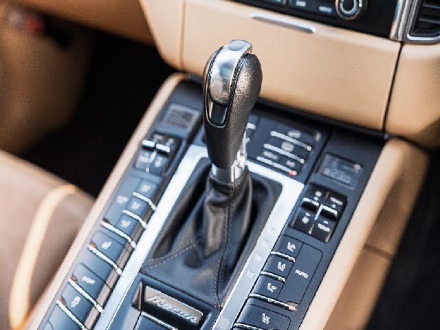 PORSCHE MACAN 2017 Image 31