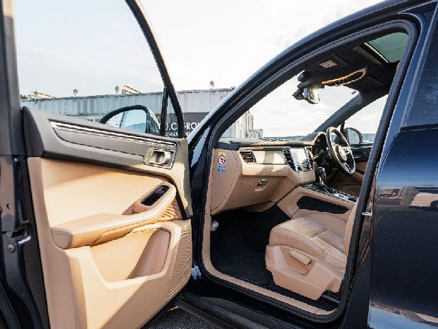 PORSCHE MACAN 2017 Image 31