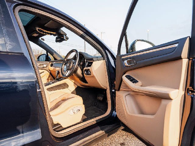 PORSCHE MACAN 2017 Image 31