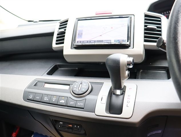 HONDA FREED 2010 Image 31