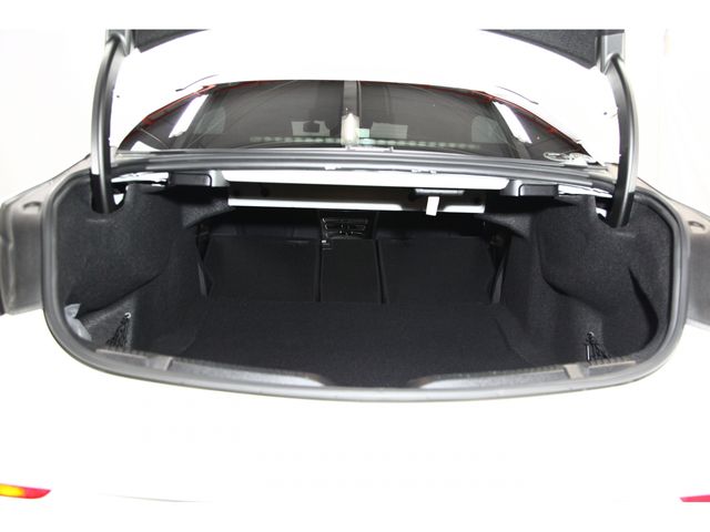 MERCEDES BENZ E CLAS 2017 Image 31