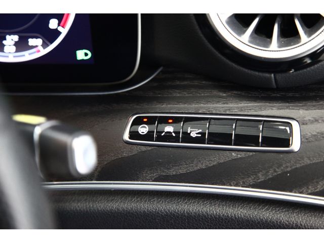 MERCEDES BENZ E CLAS 2017 Image 31