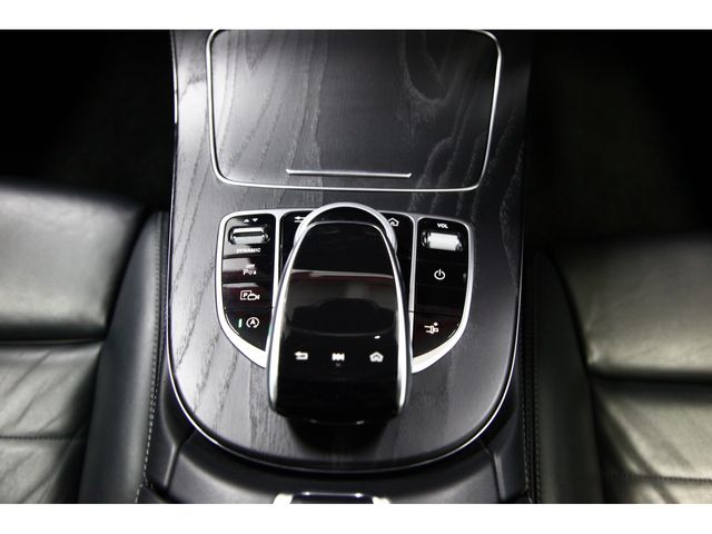 MERCEDES BENZ E CLAS 2017 Image 31