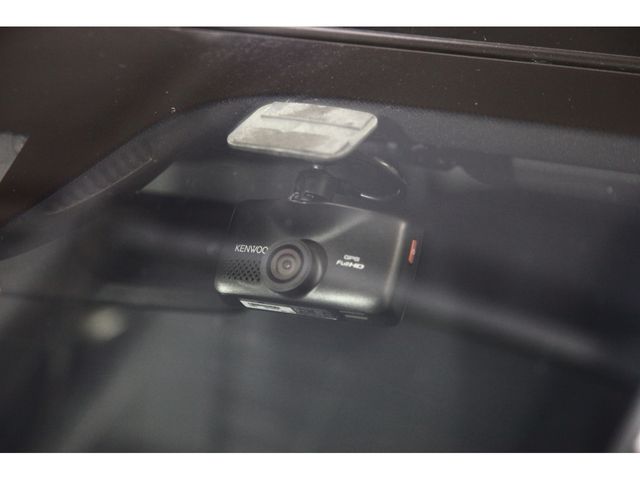 MERCEDES BENZ E CLAS 2017 Image 31