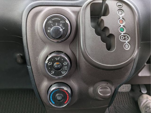 TOYOTA SPADE 2013 Image 31