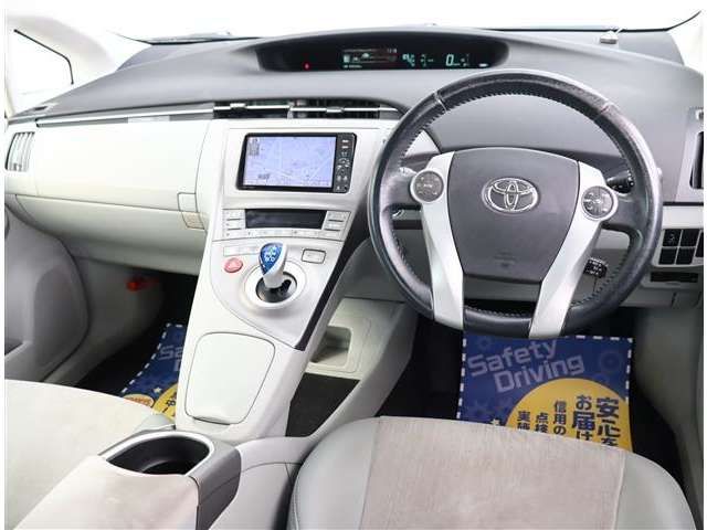 TOYOTA PRIUS 2012 Image 31