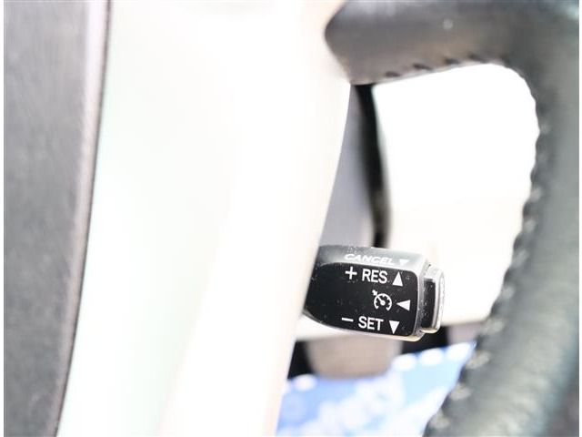 TOYOTA PRIUS 2012 Image 31