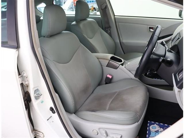 TOYOTA PRIUS 2012 Image 31