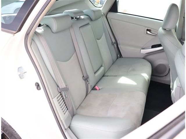 TOYOTA PRIUS 2012 Image 31