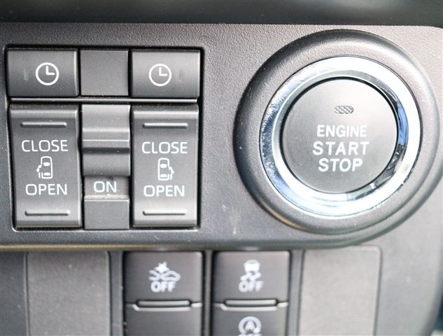 TOYOTA ROOMY 2021 Image 31