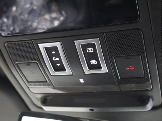 ROVER DEFENDER 2025 Image 31