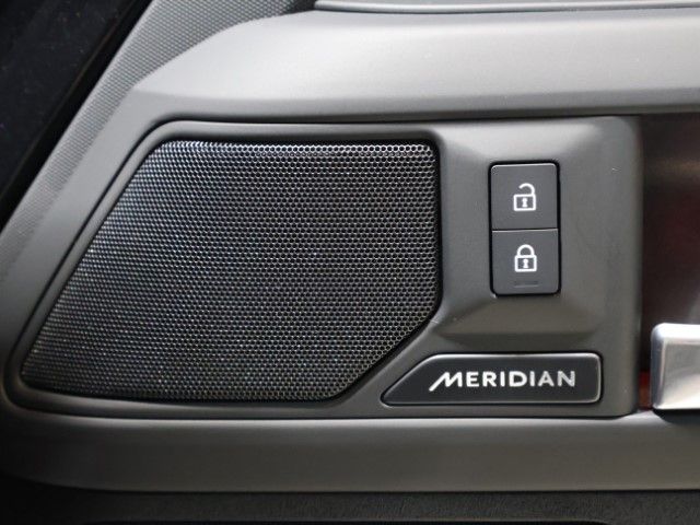 ROVER DEFENDER 2025 Image 31