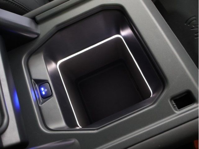 ROVER DEFENDER 2025 Image 31