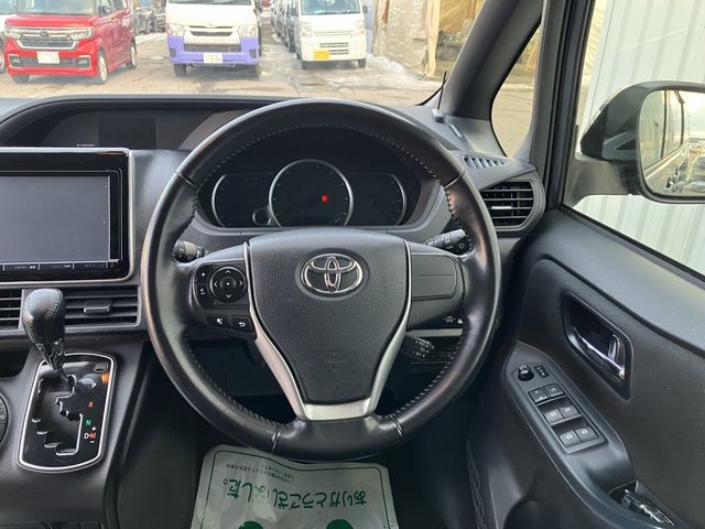 TOYOTA VOXY 4WD 2015 Image 31