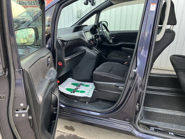 TOYOTA VOXY 4WD 2015 Image 31