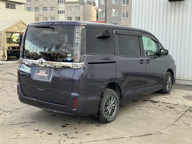 TOYOTA VOXY 4WD 2015 Image 31