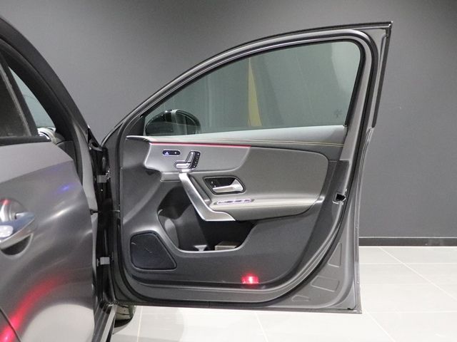 MERCEDES BENZ MERCEDES AMG A CLASS 2019 Image 31