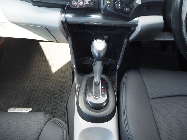 HONDA CR-Z 2010 Image 31