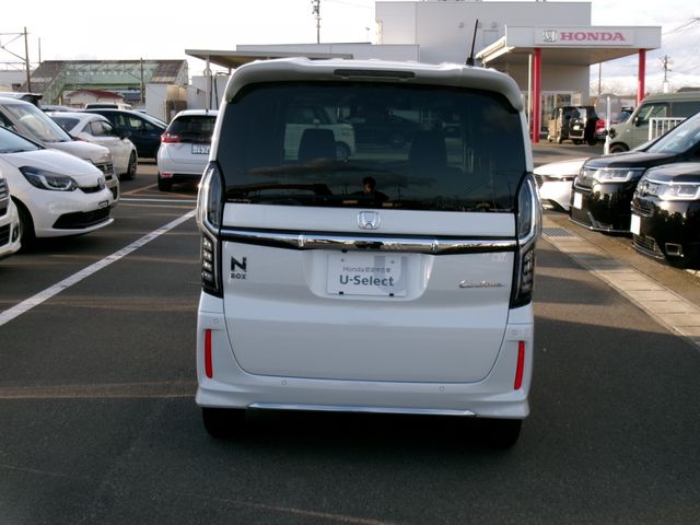 HONDA N BOX CUSTOM 2023 Image 31