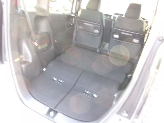 HONDA N BOX CUSTOM 2023 Image 31