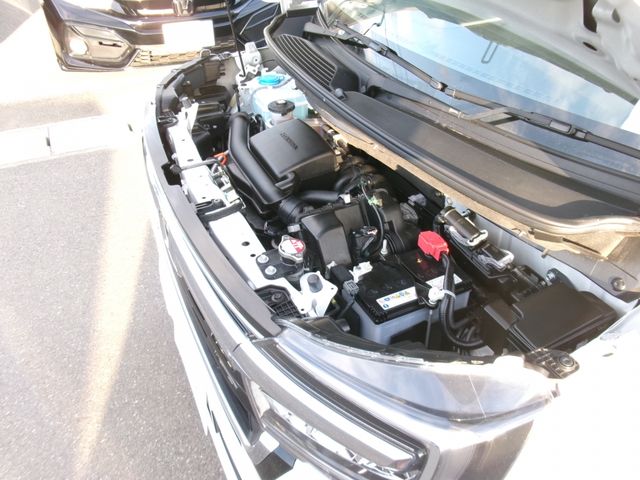 HONDA N BOX CUSTOM 2023 Image 31