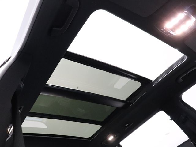 MERCEDES BENZ GLS CL 2025 Image 31