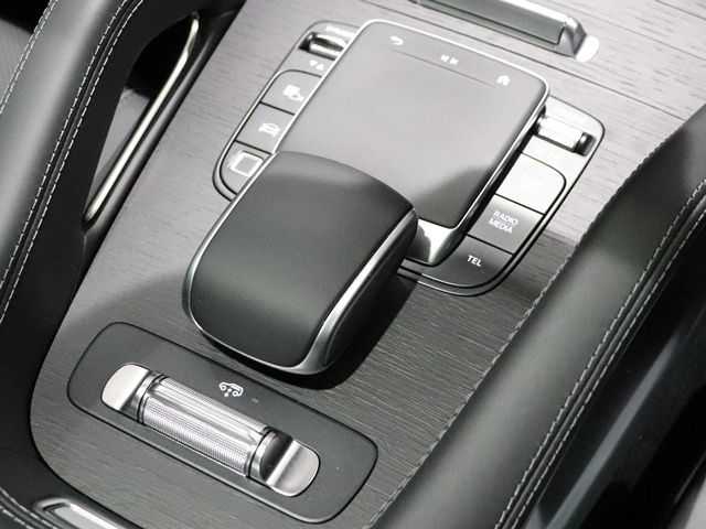 MERCEDES BENZ GLS CL 2025 Image 31