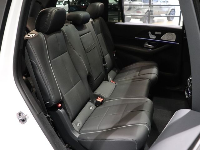 MERCEDES BENZ GLS CL 2025 Image 31