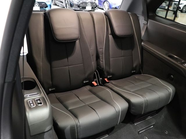 MERCEDES BENZ GLS CL 2025 Image 31