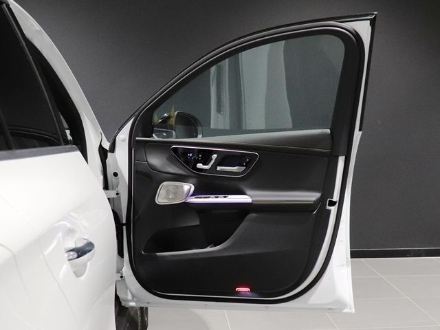 MERCEDES BENZ MERCEDES AMG GLCCLAS 2025 Image 31