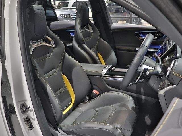 MERCEDES BENZ MERCEDES AMG GLCCLAS 2025 Image 31