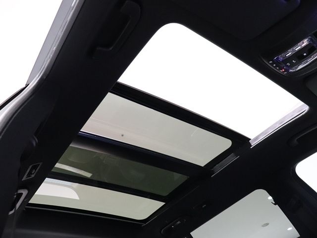 MERCEDES BENZ GLS CL 2024 Image 31