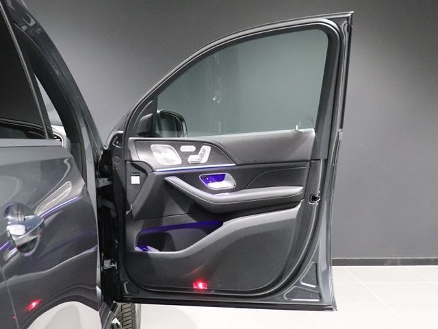 MERCEDES BENZ GLS CL 2024 Image 31