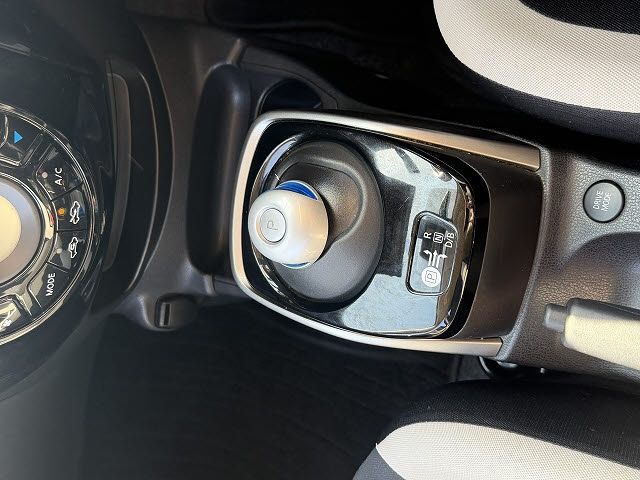 NISSAN NOTE 2016 Image 31