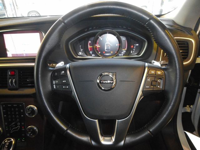 VOLVO V40 CROSS COUN 2018 Image 31