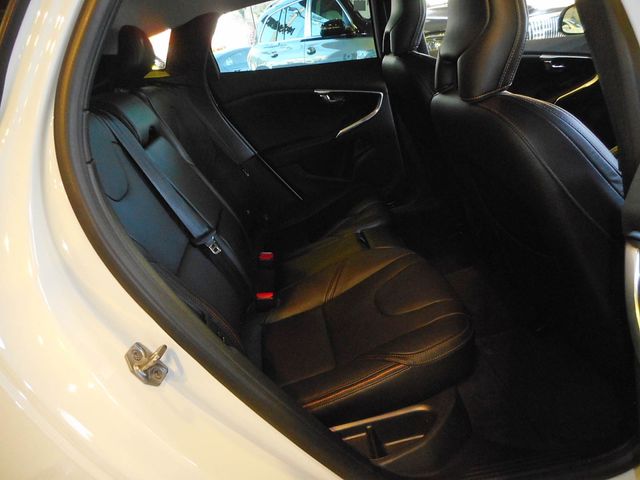 VOLVO V40 CROSS COUN 2018 Image 31