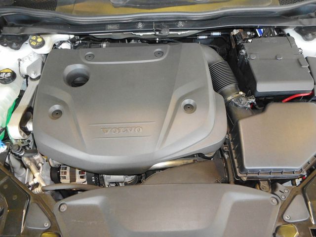 VOLVO V40 CROSS COUN 2018 Image 31